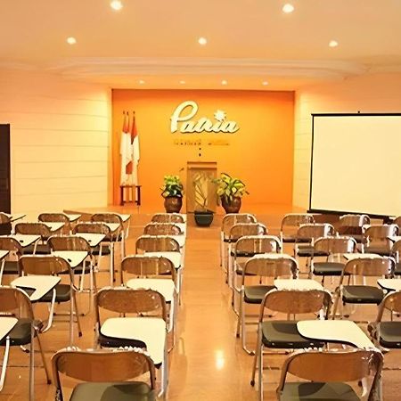Patria Garden Hotel Blitar Exterior foto