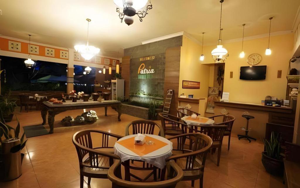 Patria Garden Hotel Blitar Exterior foto