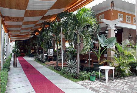 Patria Garden Hotel Blitar Exterior foto